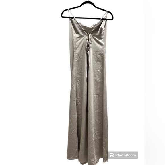 Mod Ref Silver Satin Slinky Slip Dress Size Large - Picture 2 of 5